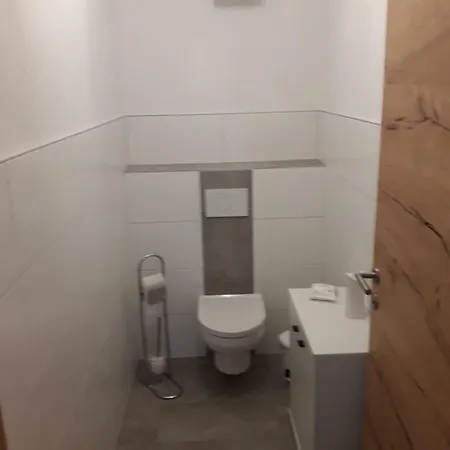 Ferienwohnung Panzer דירה Niederwolz